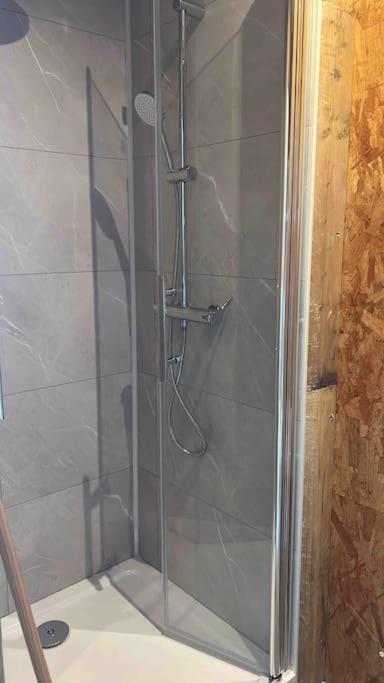 Vue Chic Dans L'olivier, Piscine Apartment