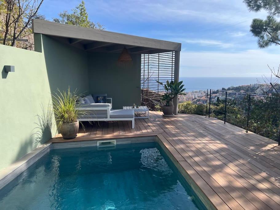 Vue Chic Dans L'olivier, Piscine Nice
