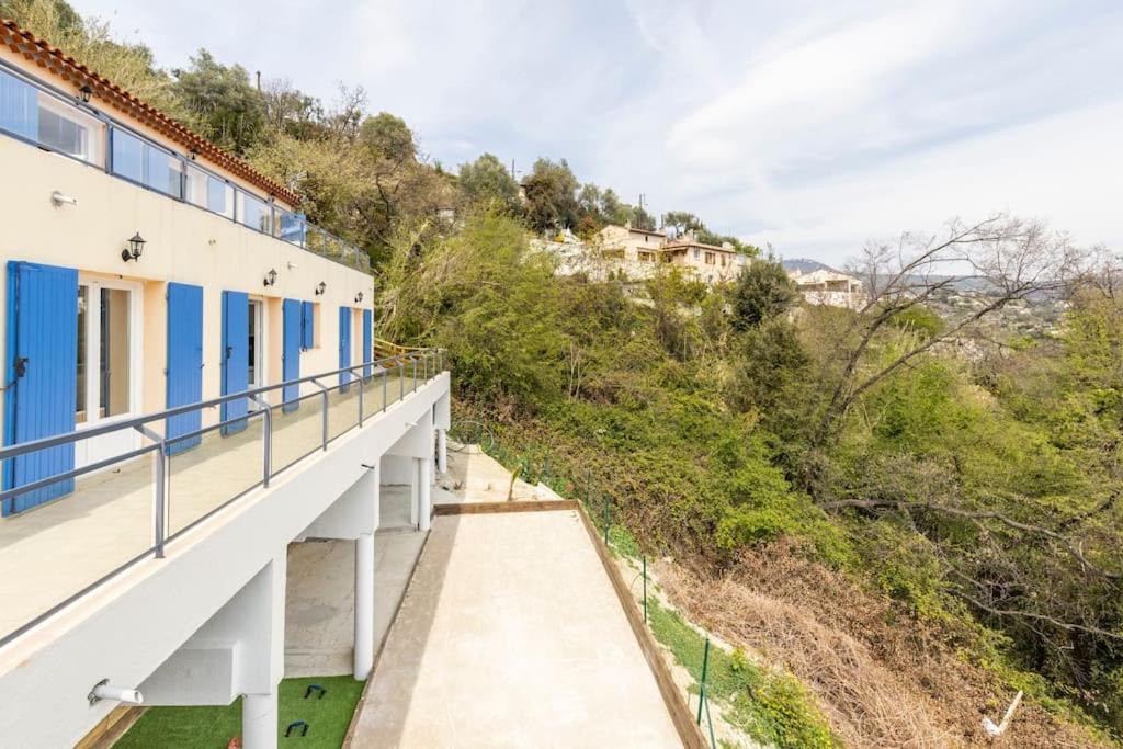 Spacieuse Nicoise Au Calme Avec Piscine