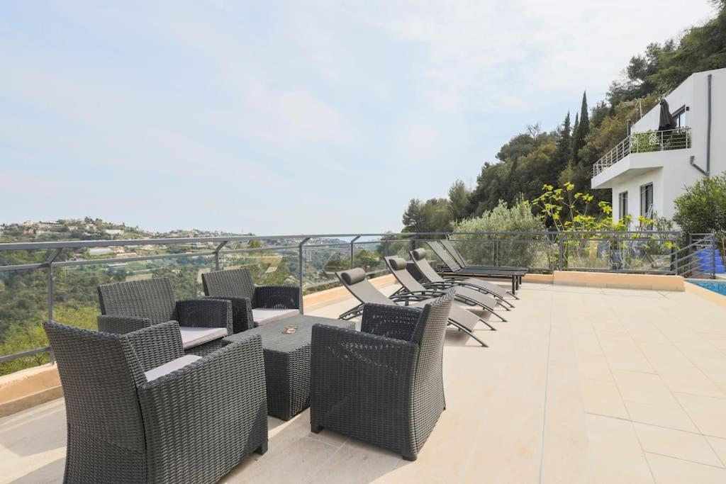 Spacieuse Nicoise Au Calme Avec Piscine