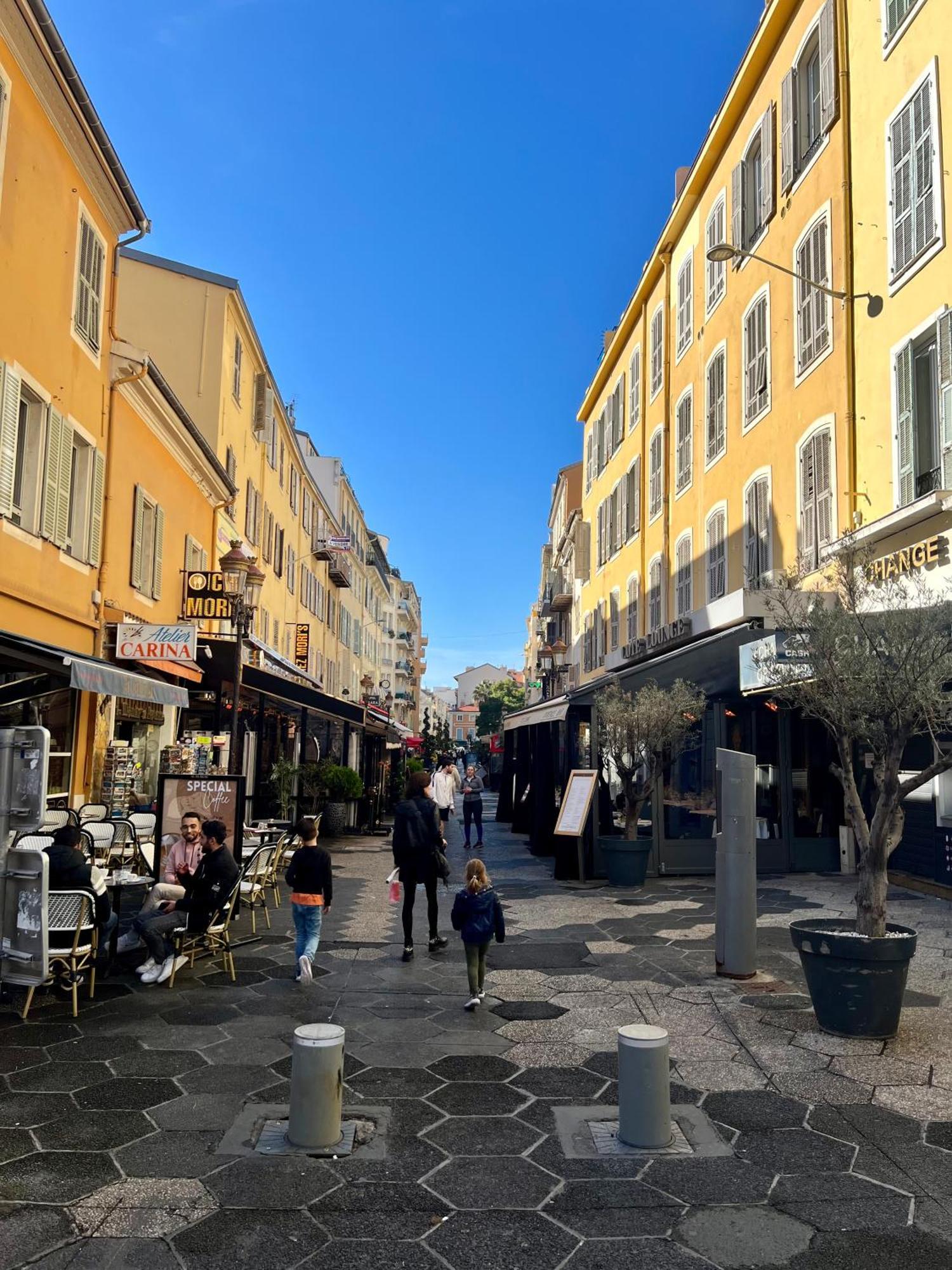 Stunning In The Gold Square Of Nice! Nice