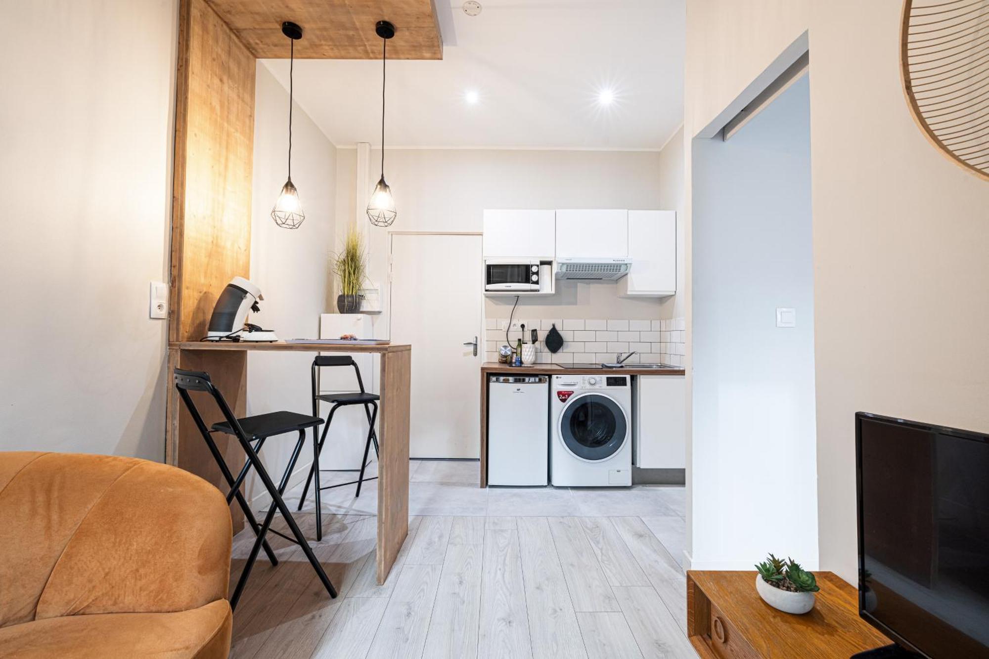 Apartment Le Petit Jean- Pres Gare Et Tram - Supermarches - Wifi - *