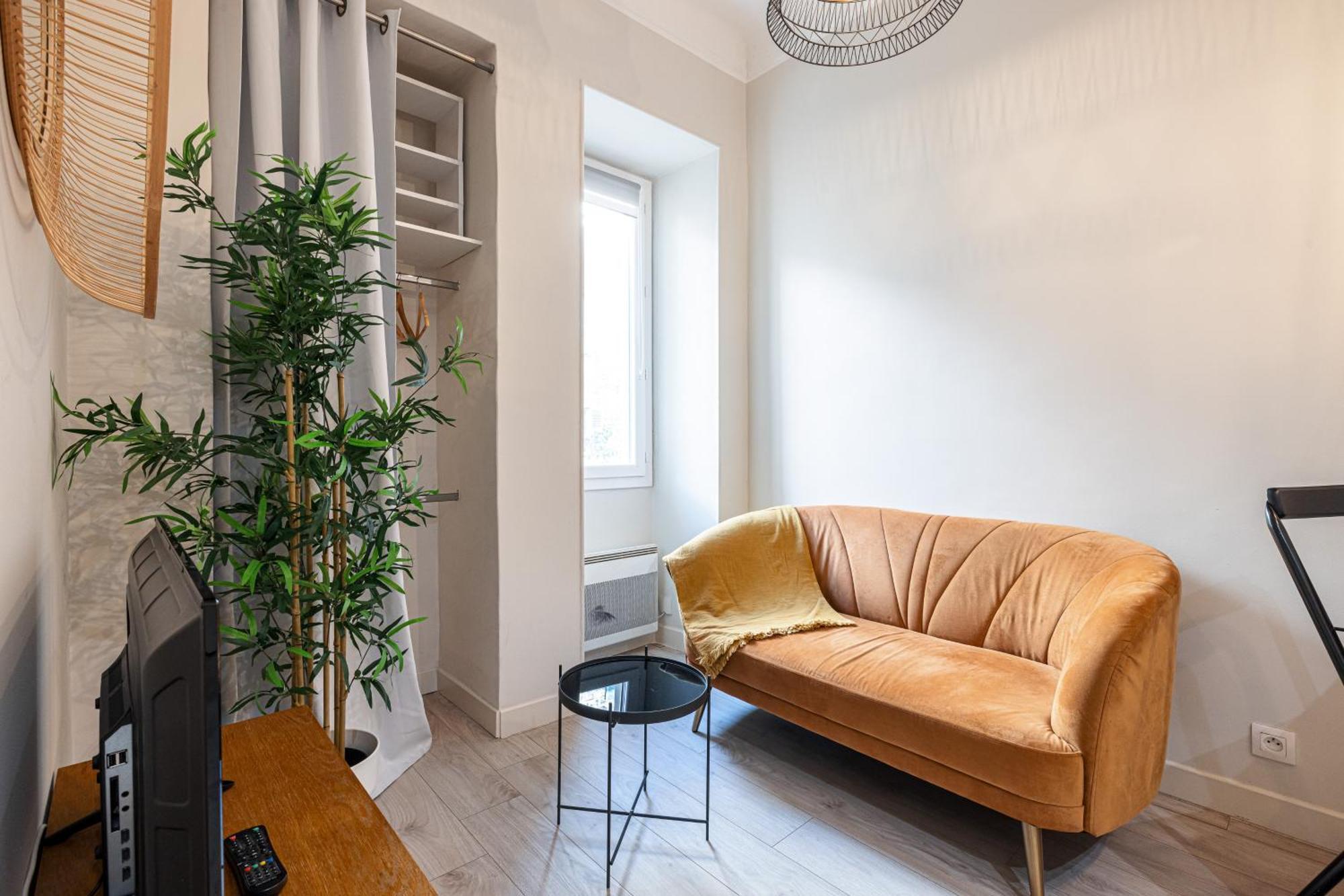 Le Petit Jean- Pres Gare Et Tram - Supermarches - Wifi - Apartment