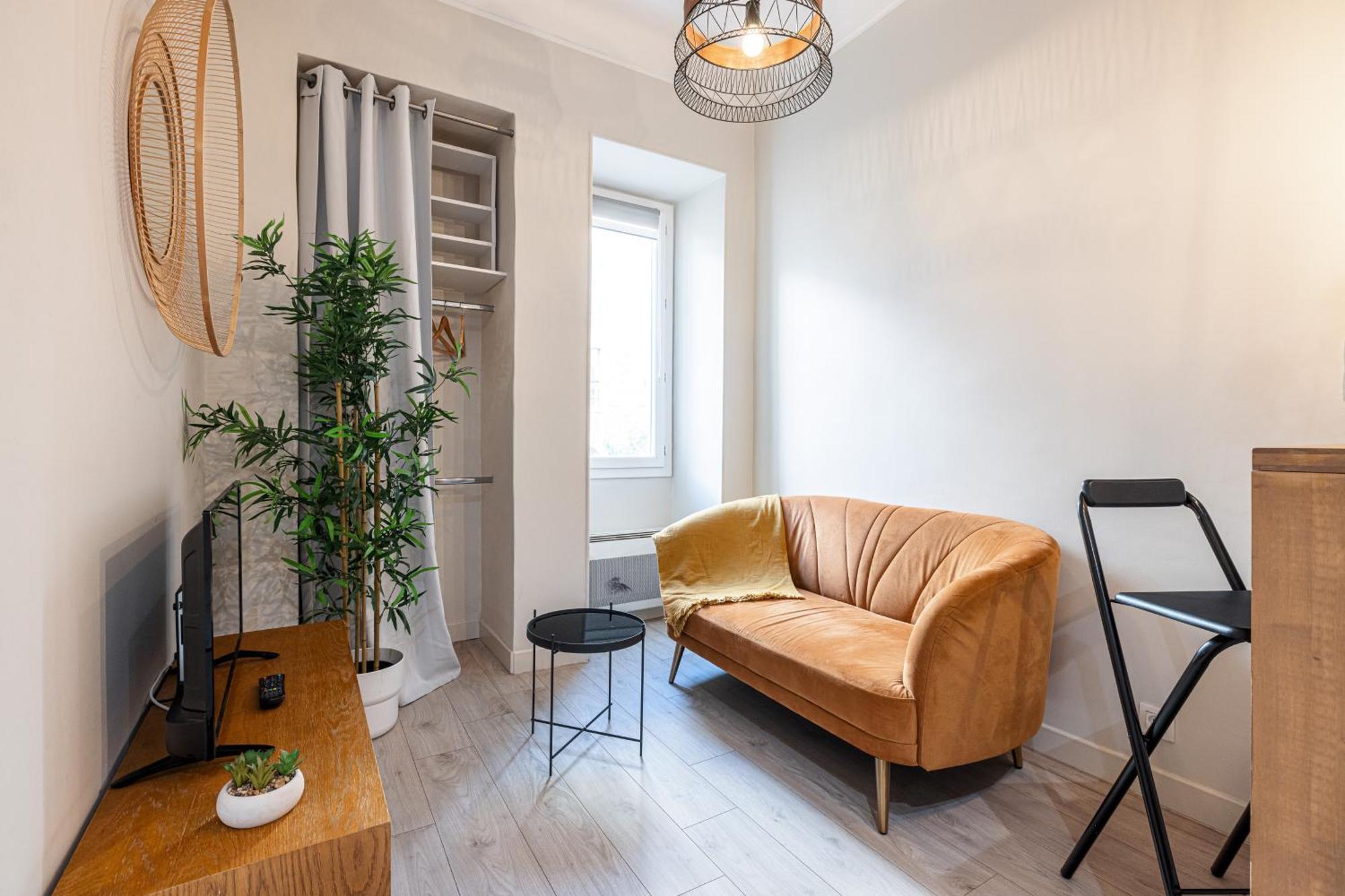Le Petit Jean- Pres Gare Et Tram - Supermarches - Wifi - Apartment *