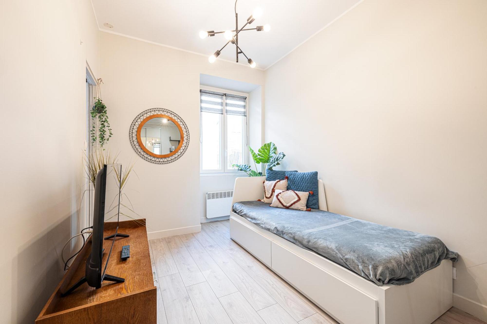 Le Grand Jean - Pres Gare Et Tram - Supermarches - Wifi - 3 Person Apartment Nice