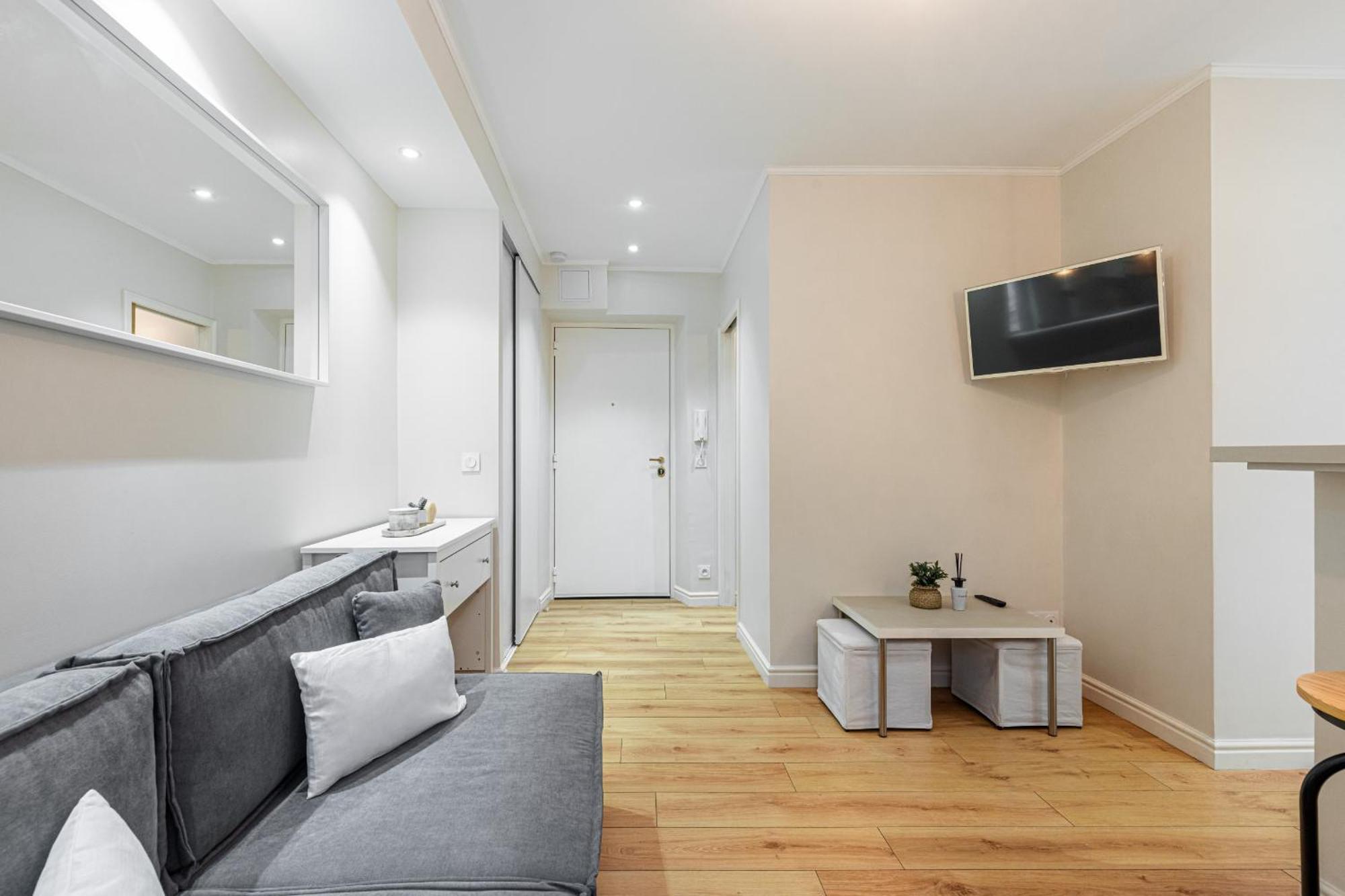 Apartment Lovely 1 Bdr Port Area Nice