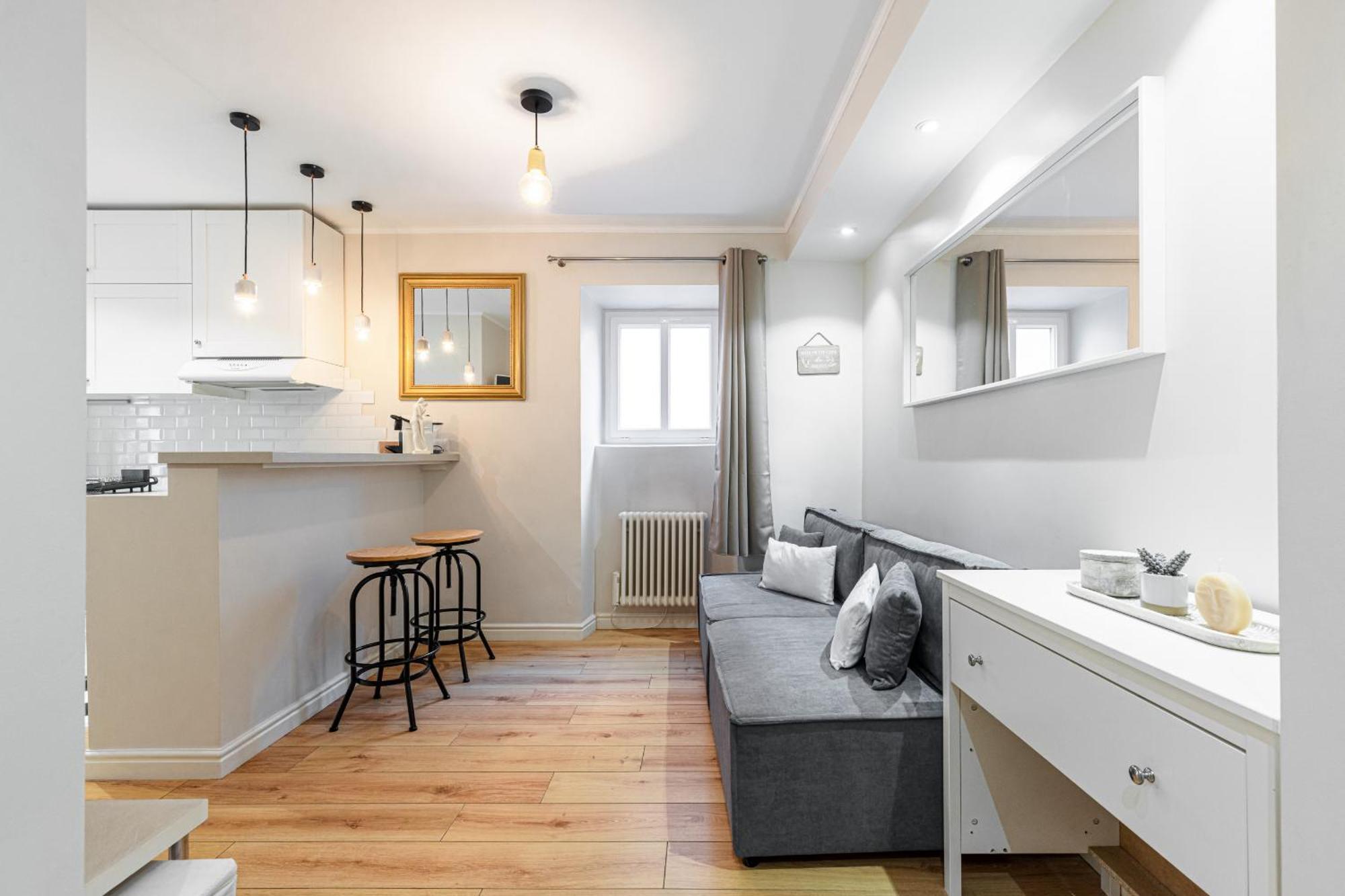 Lovely 1 Bdr Port Area * Nice