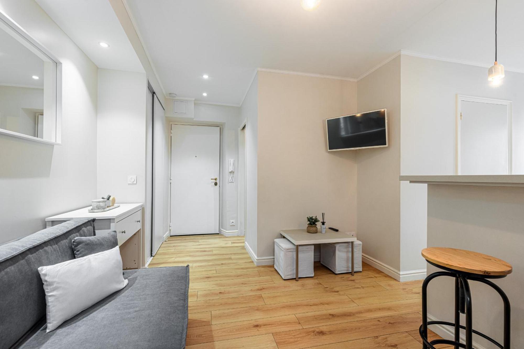 Appartement Lovely 1 Bdr Port Area *