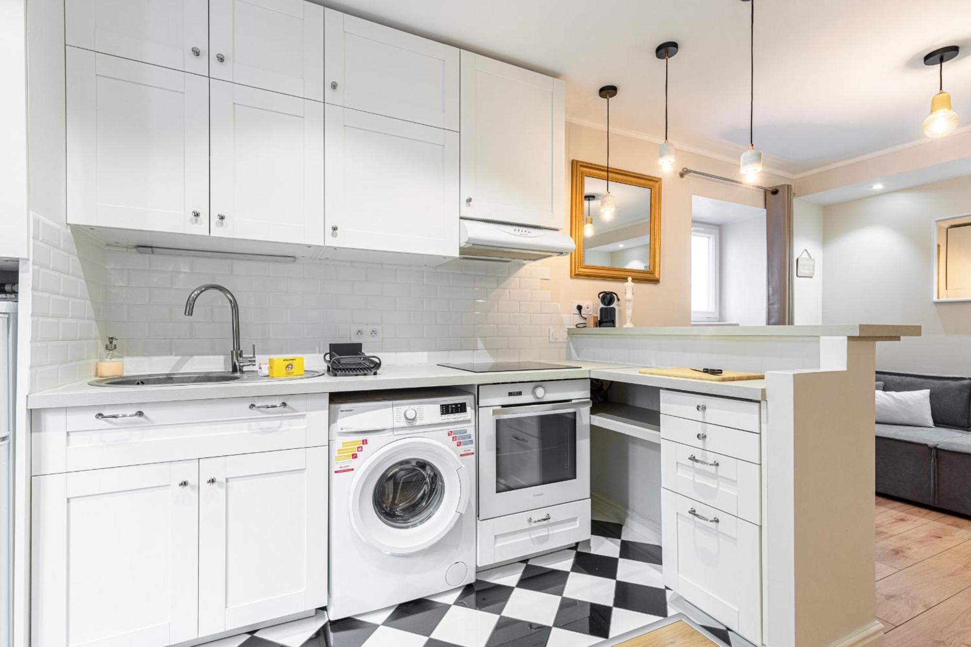 Lovely 1 Bdr Port Area * Nice
