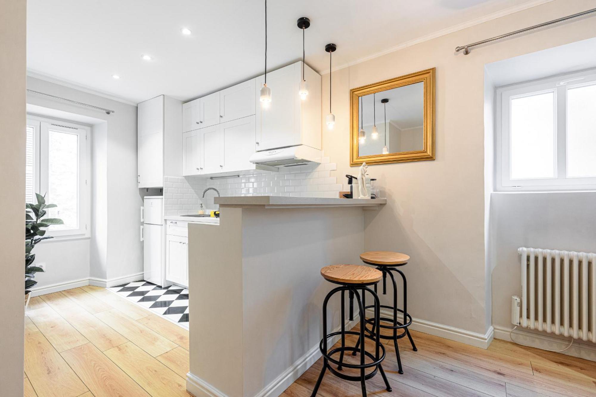 Lovely 1 Bdr Port Area