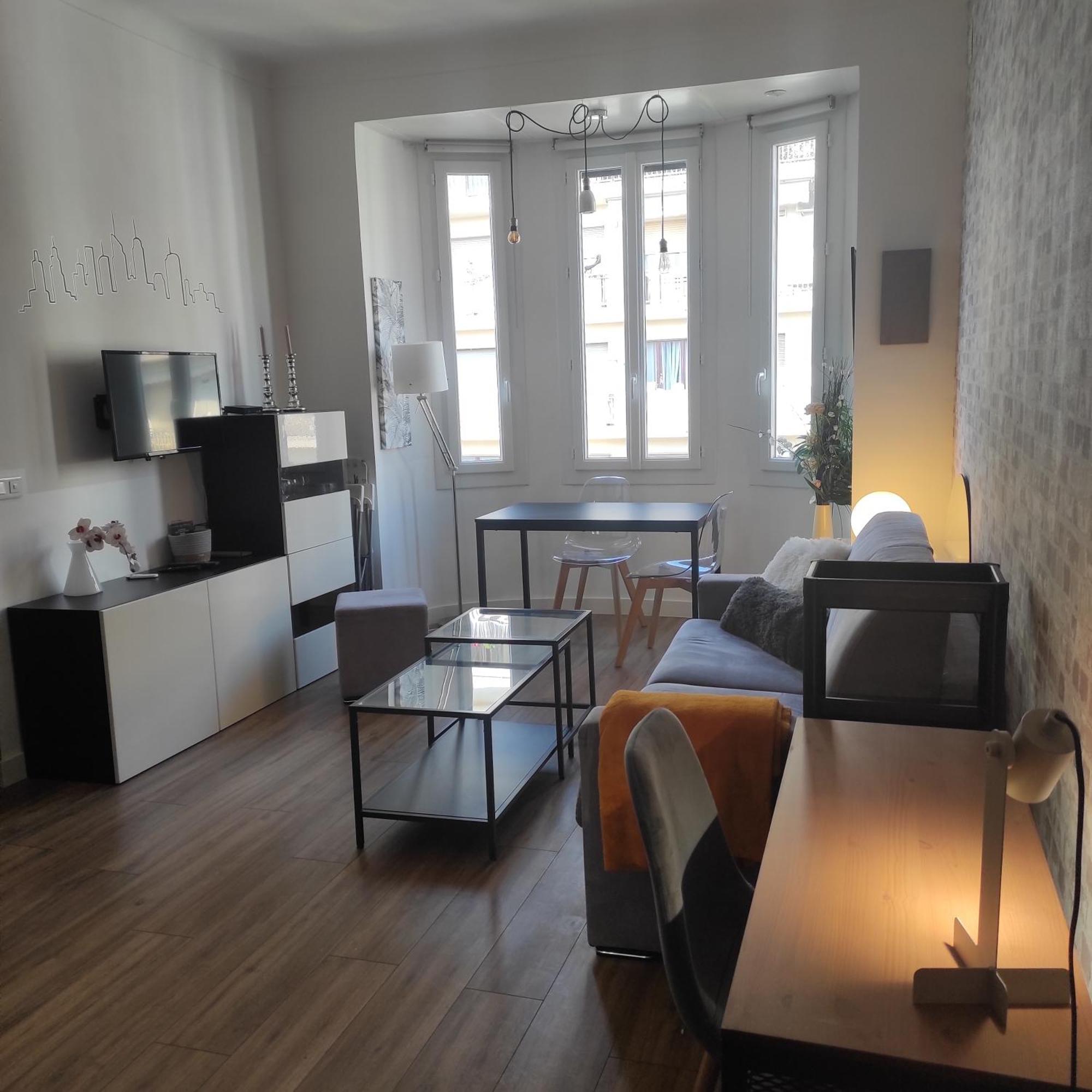 Grand Studio Confortable Au Coeur De *