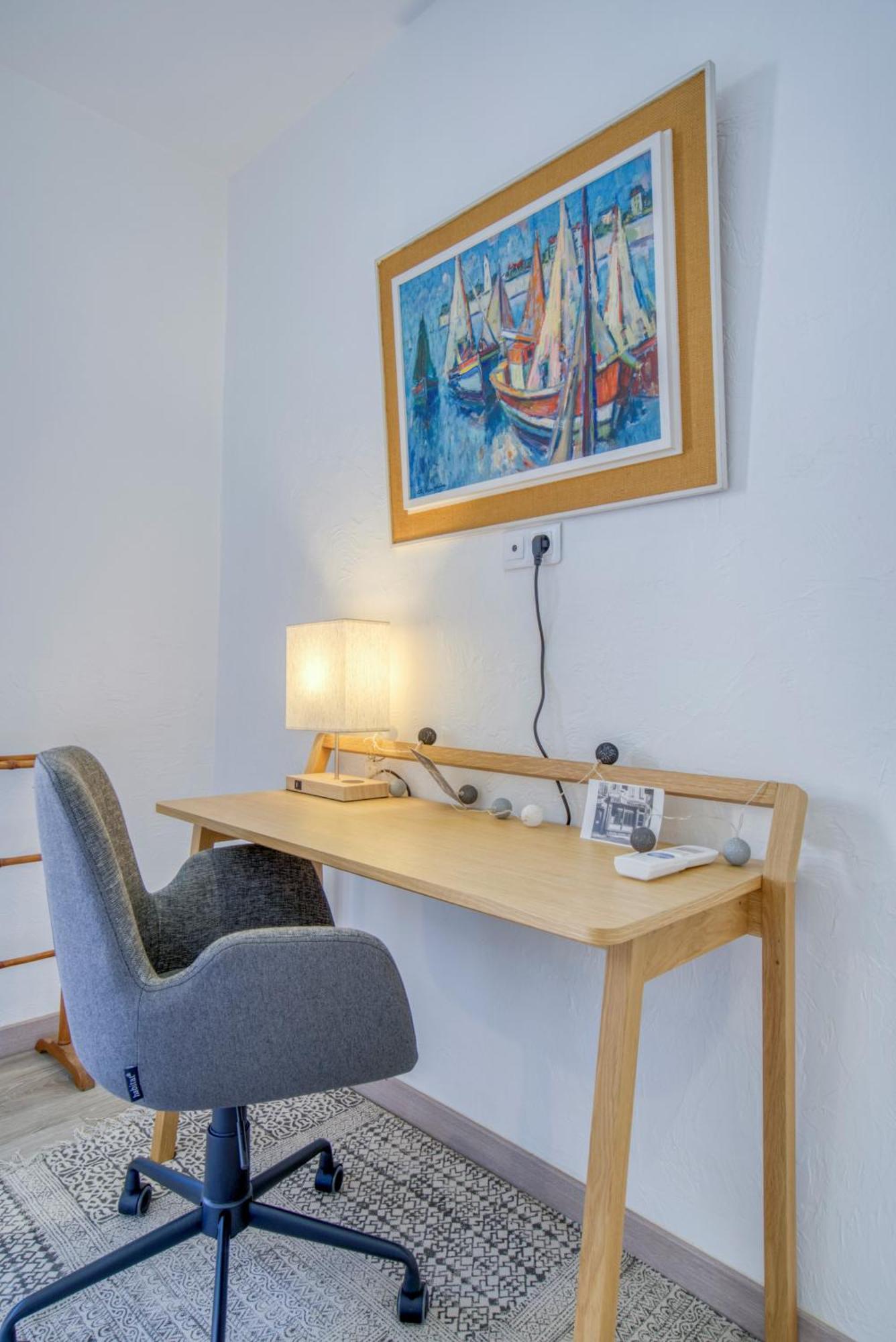 Appartement Sublime, Modern, Balconies, A/c, Refurbished