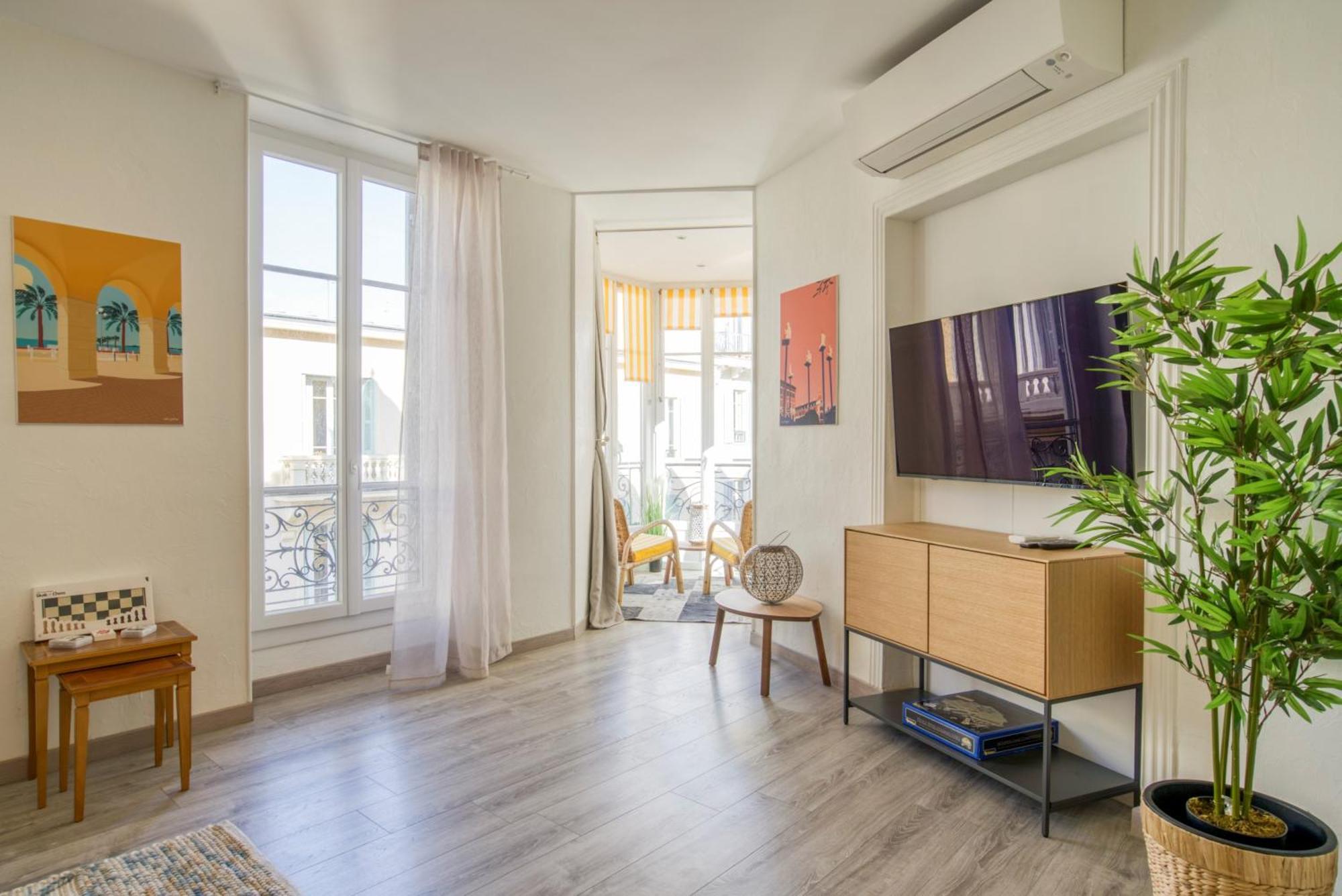 Appartement Sublime, Modern, Balconies, A/c, Refurbished Nice