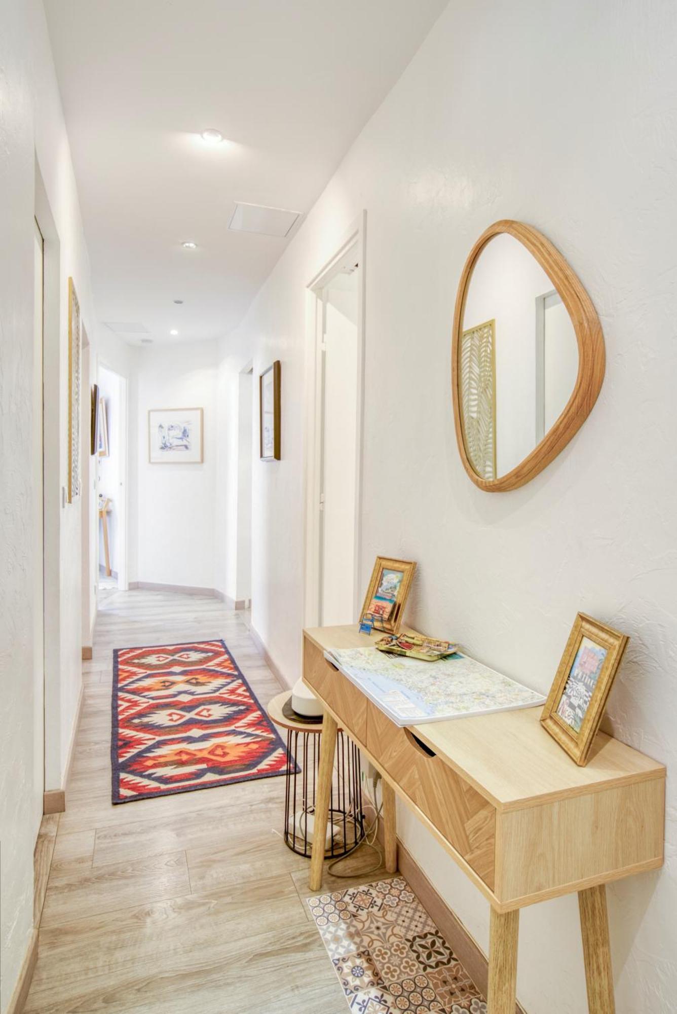 Sublime, Modern, Balconies, A/c, Refurbished Appartement *
