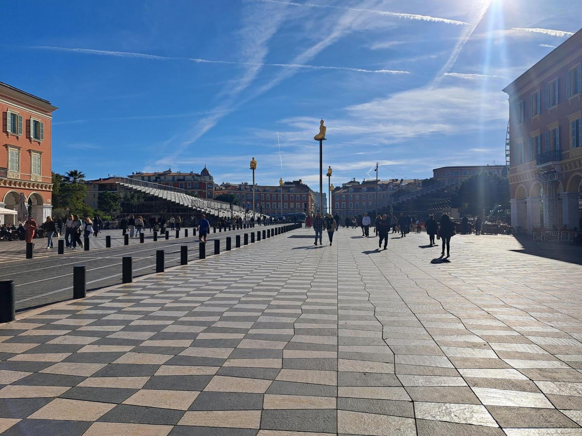 Massena Square View 2 Min To The & The Old Town Apartment *