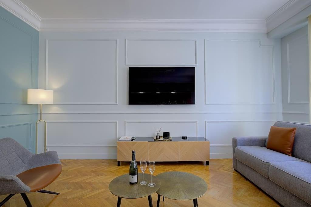 Apartment Luxury In Center Of Nice