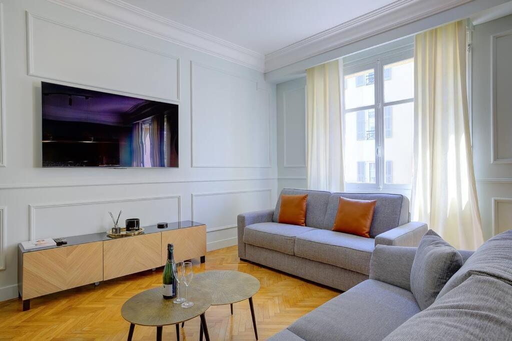 Apartment Luxury In Center Of