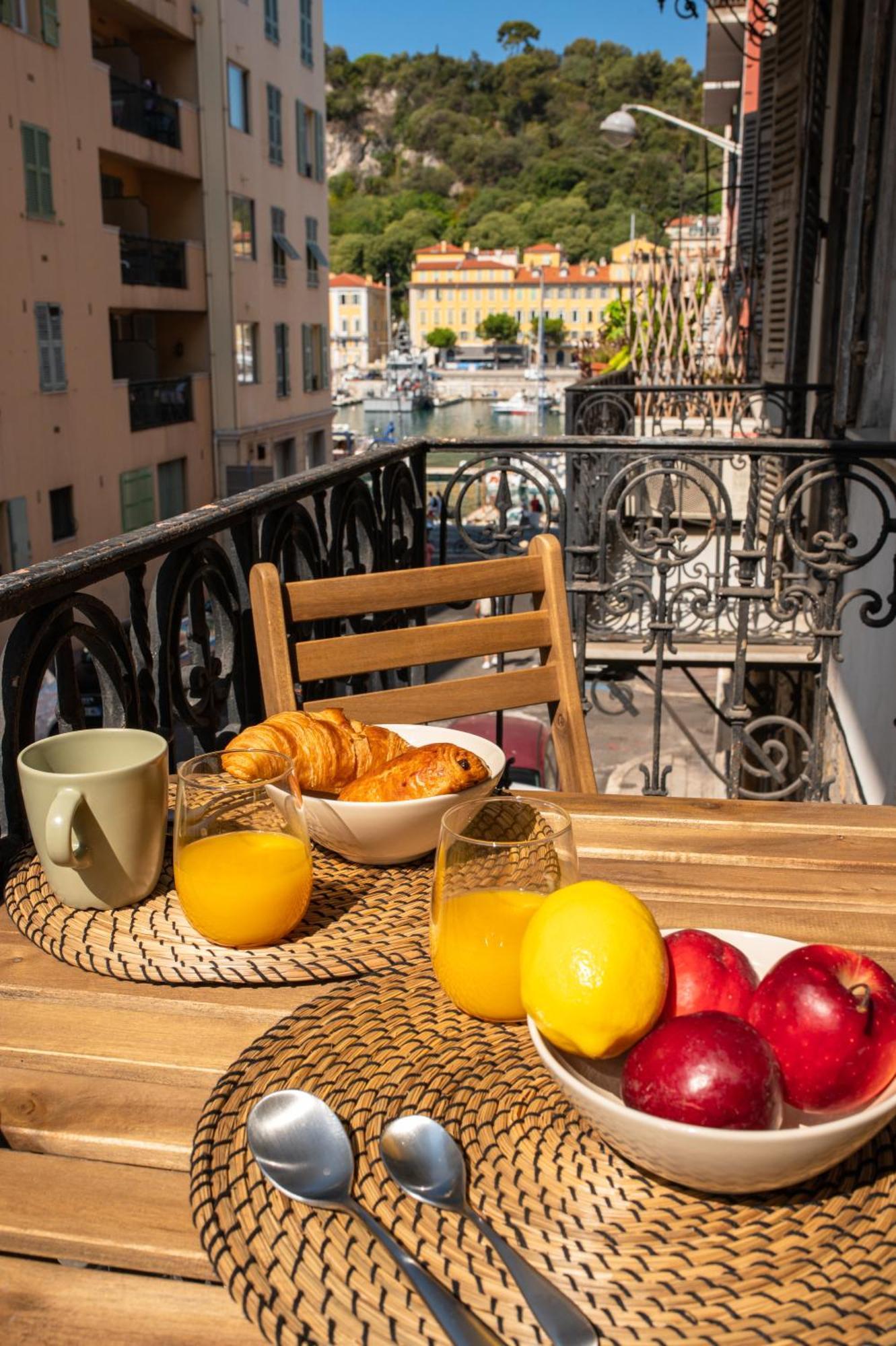 Apartment Magnifique 2p Avec Vue Sur Le Port De Nice