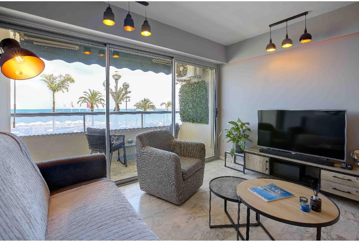Flat Design With Sea View Promenade Des Nice