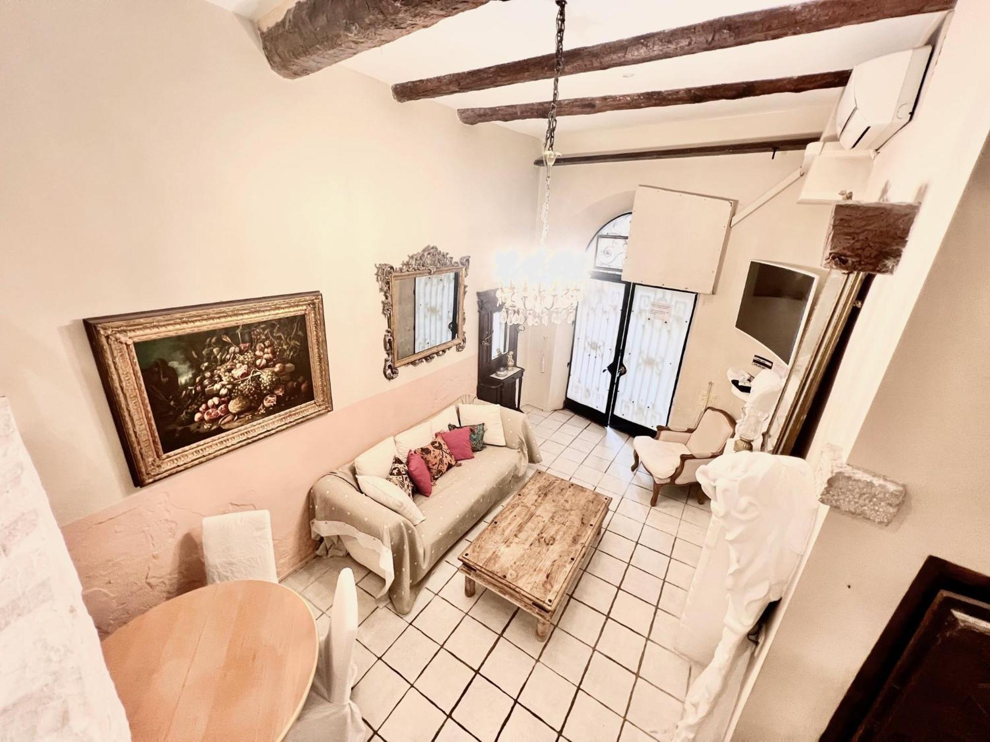 Riviera: Charming 4-room Beachside In Old Town * Nice