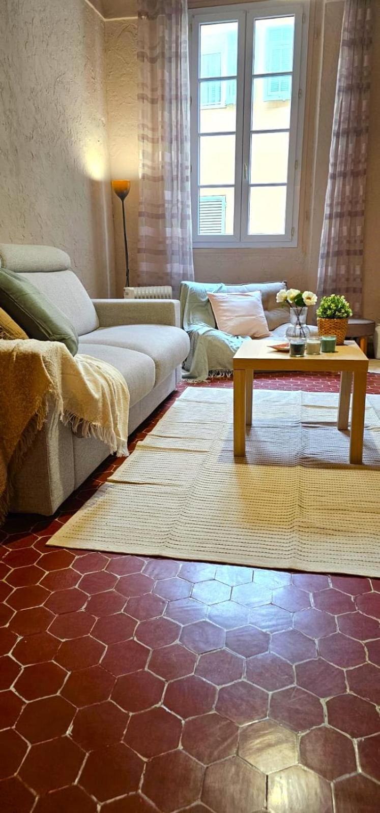 Heart Of Vieux & Saleya * Nice