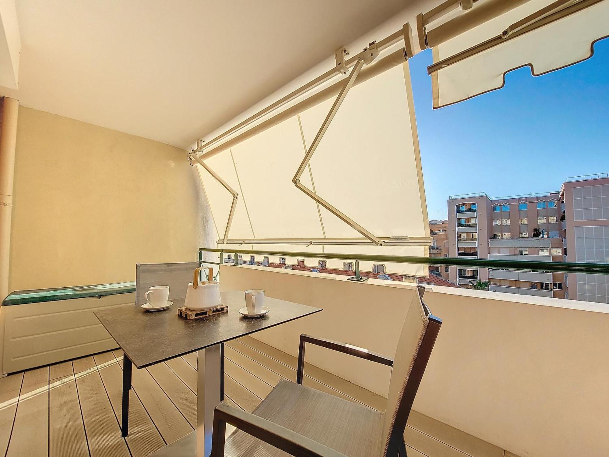 Nestor&jeeves -perle Doree - Terrace - Design