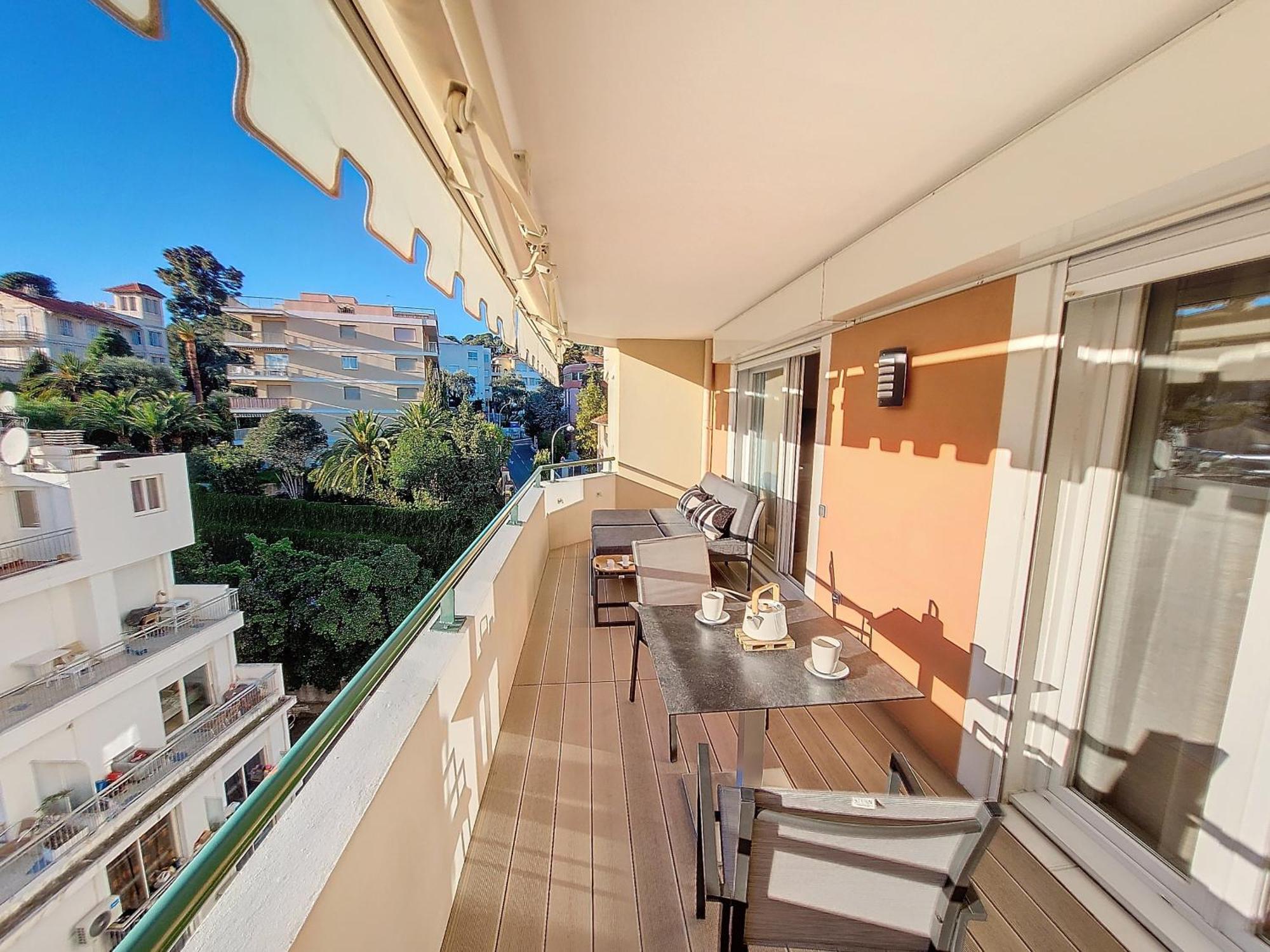 Nestor&jeeves -perle Doree - Terrace - Design * Nice