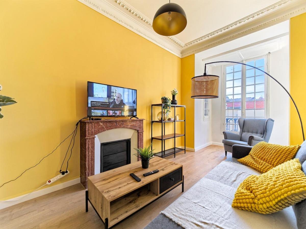 Luxury Homeplace In Center