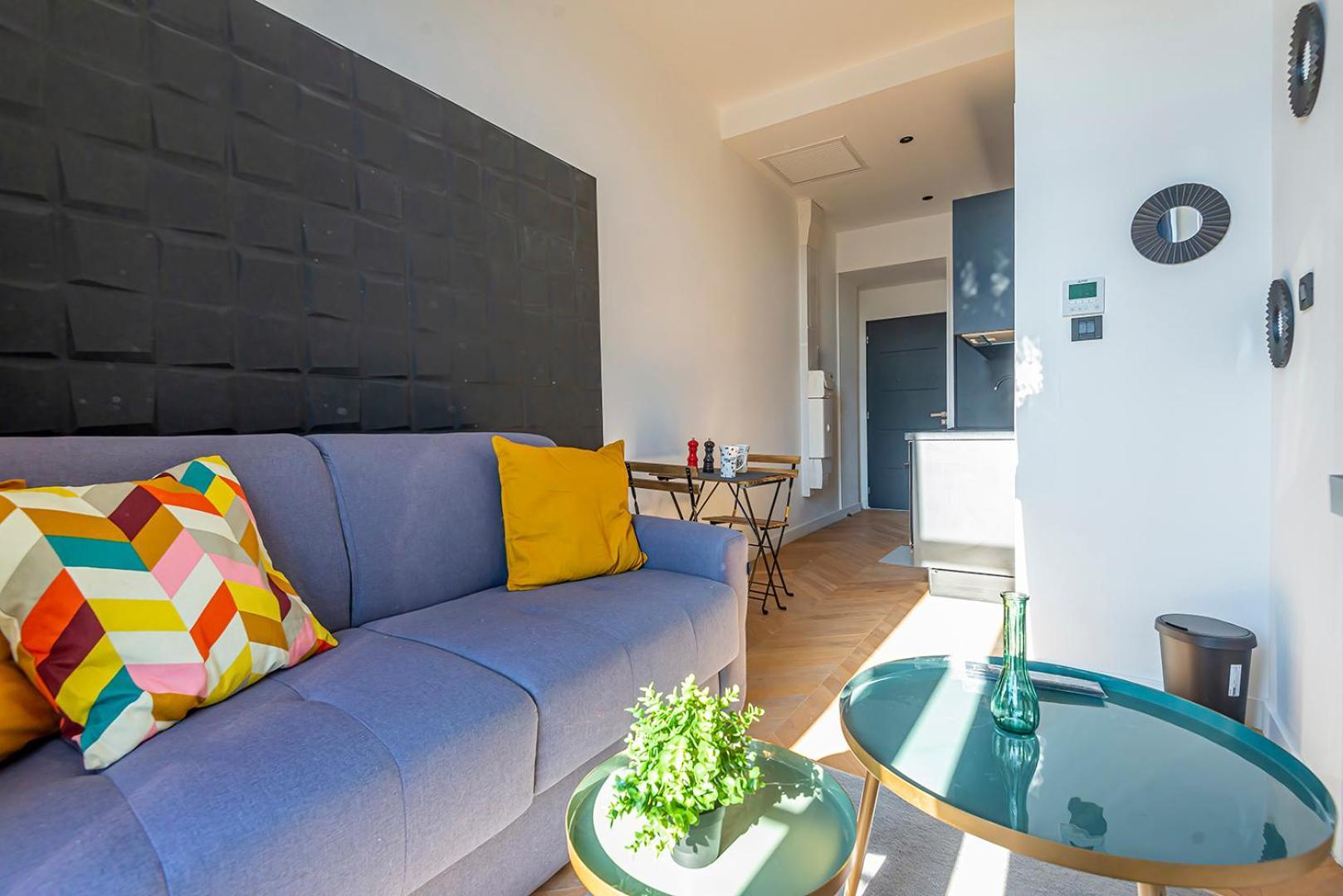 Apartment 304 B Charming 2 Refurbished Super