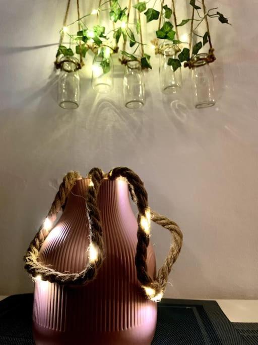 Magenta - T2 Au Coeur Du Carre D'or De *