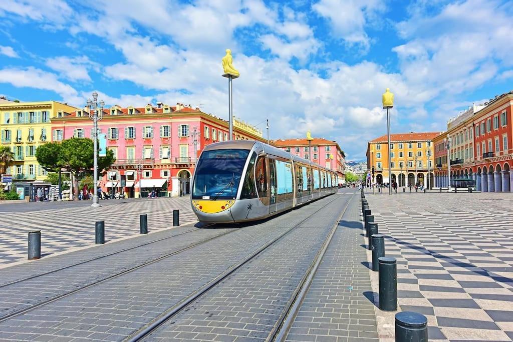 Magenta - T2 Au Coeur Du Carre D'or De