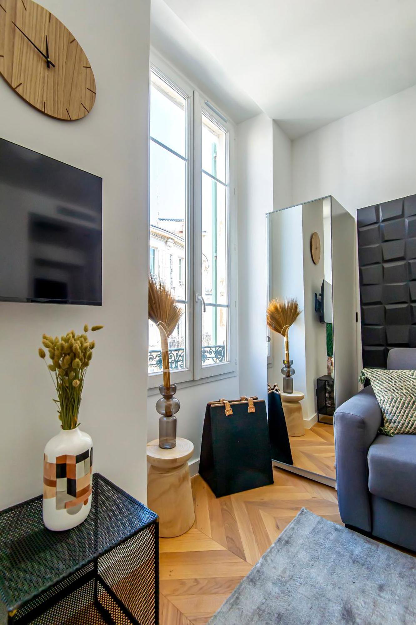302b Beautiful Refurbished Downtown / Ac Appartement *
