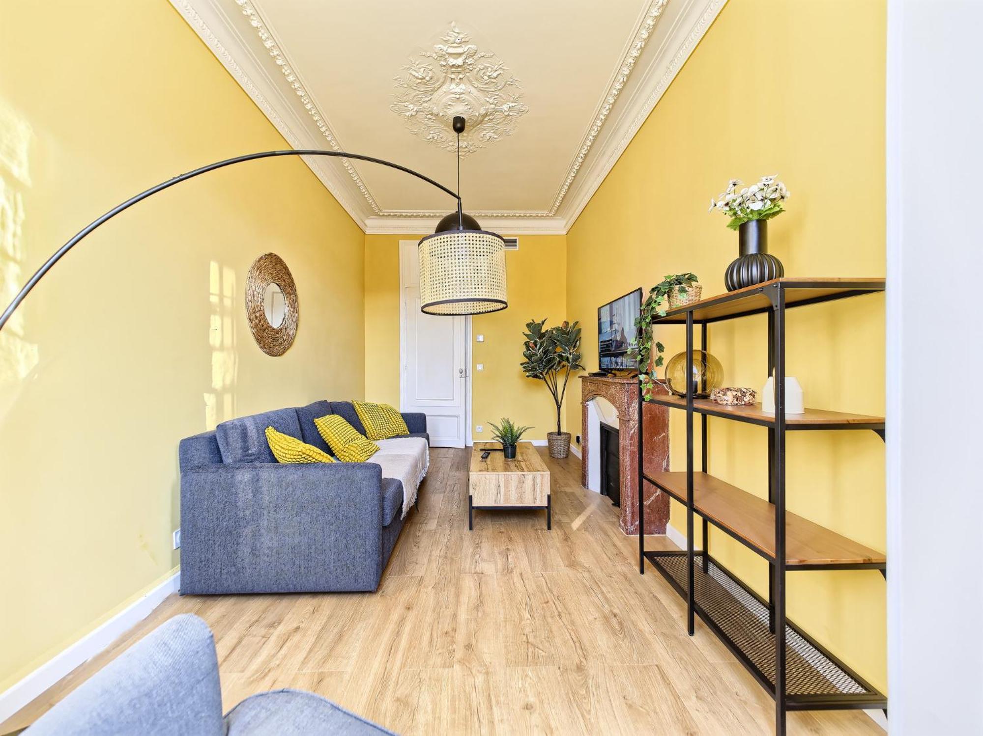 Luxury Homeplace In Center Apartment