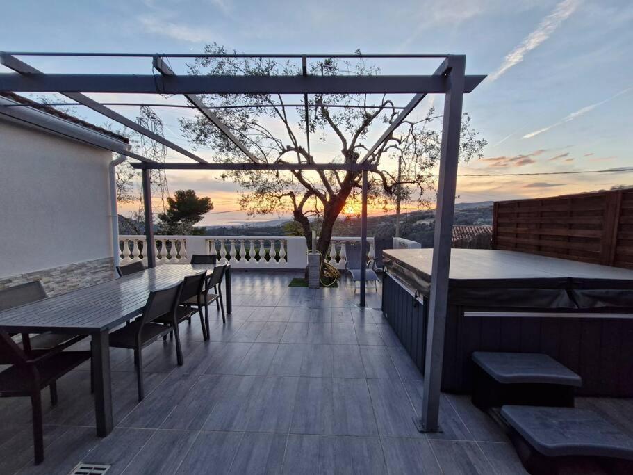 Vue Mer, Terrasse Et *