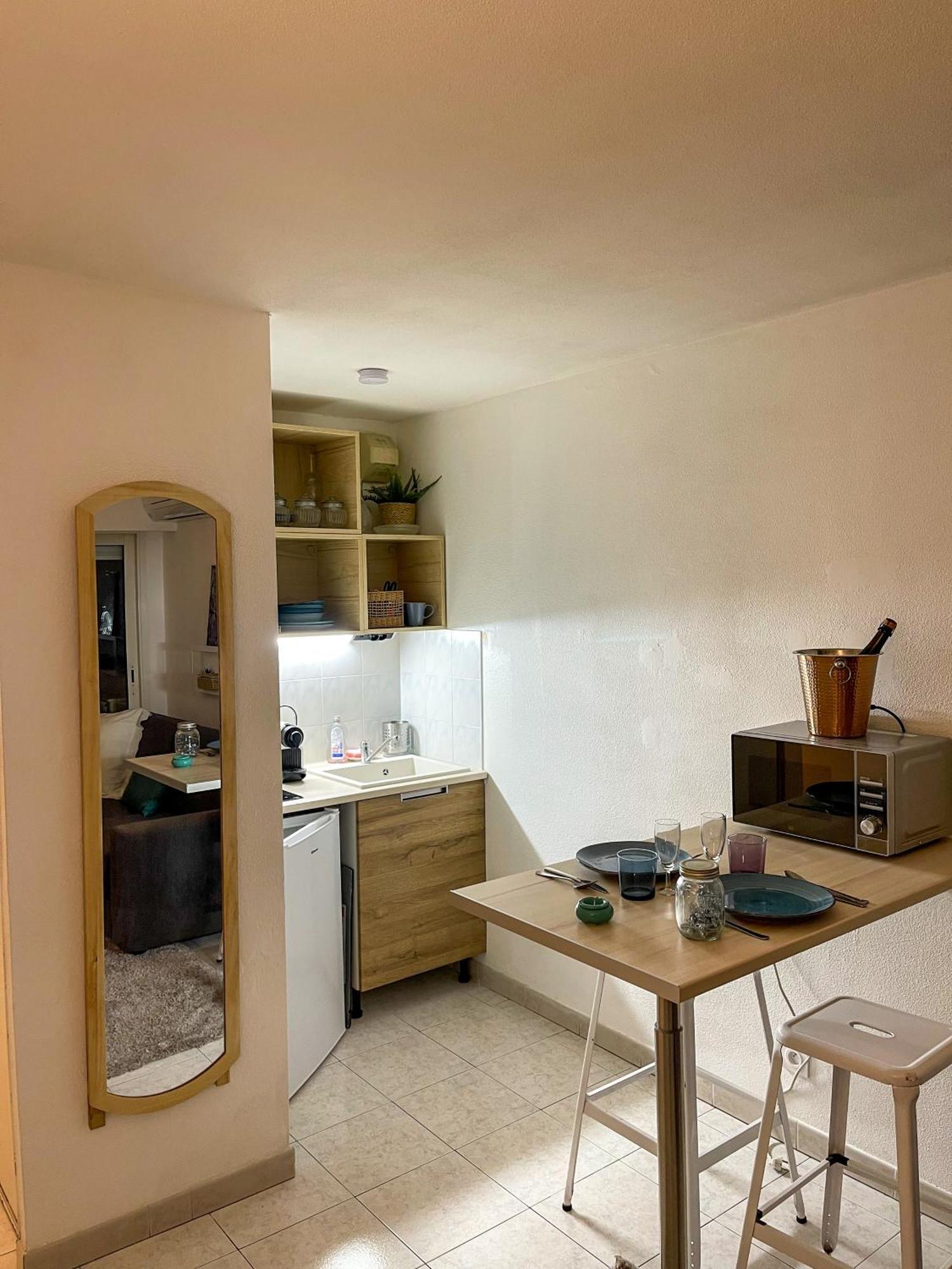 Hollydays, St Antoine Nice