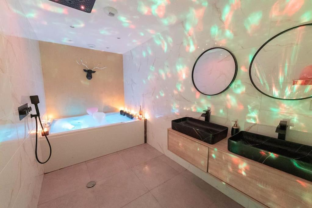 Avec 2 Jacuzzi Balneo, Parking Apartamento *
