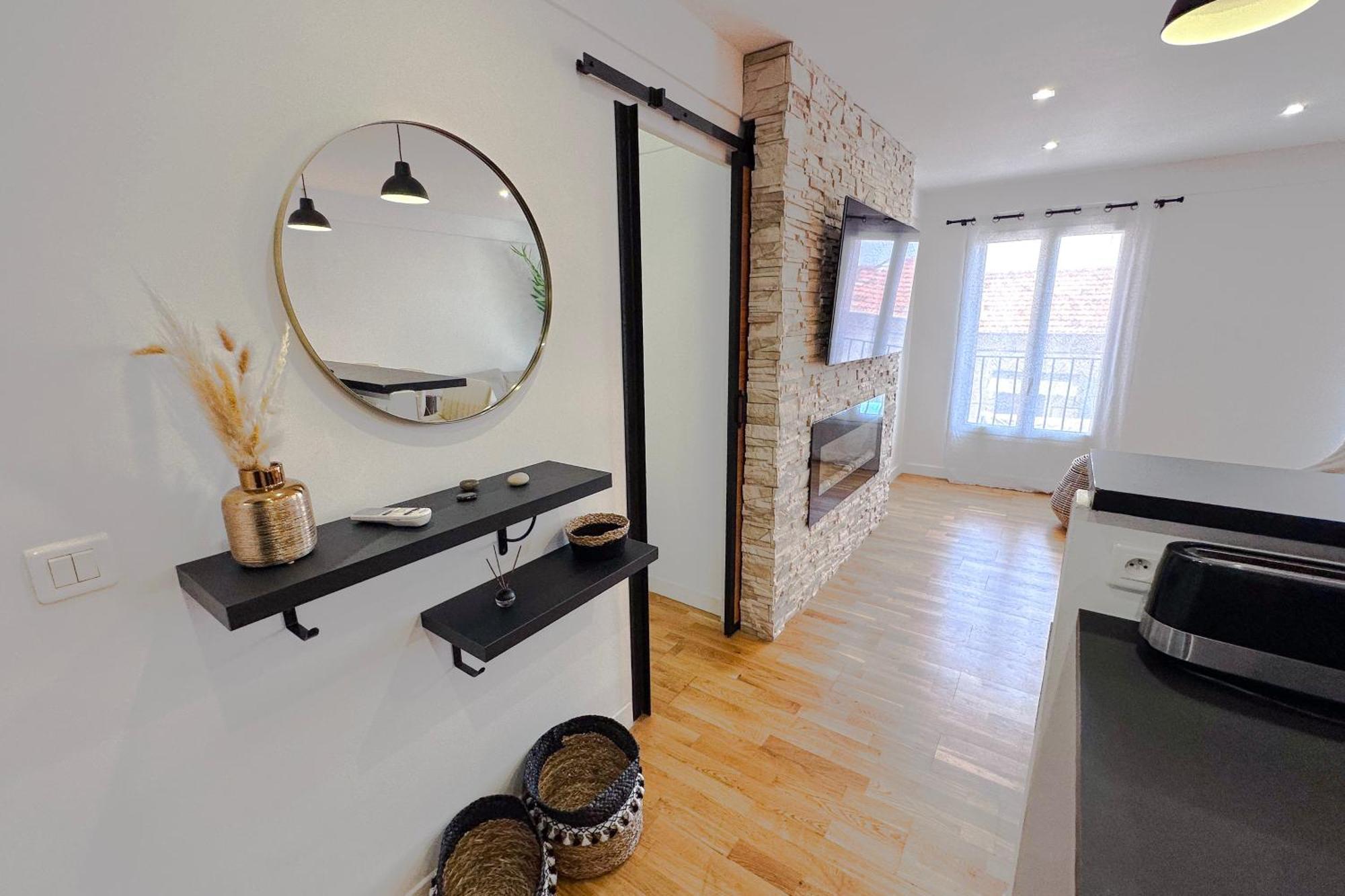 Apartment Bellet - Rooftop, Jacuzzi Et Vue Imprenable Sur Et *