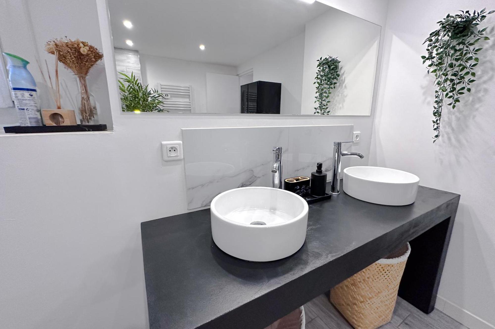 Apartment Bellet - Rooftop, Jacuzzi Et Vue Imprenable Sur Et *