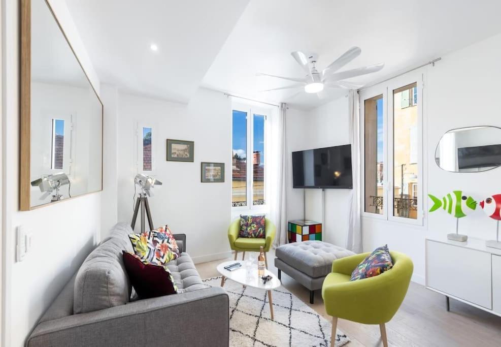 Moulin - Stunning 1 Bedroom Apt On The Port