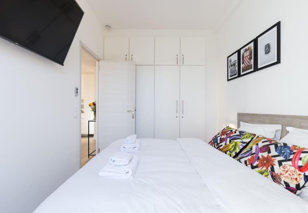 Moulin - Stunning 1 Bedroom Apt On The Port *