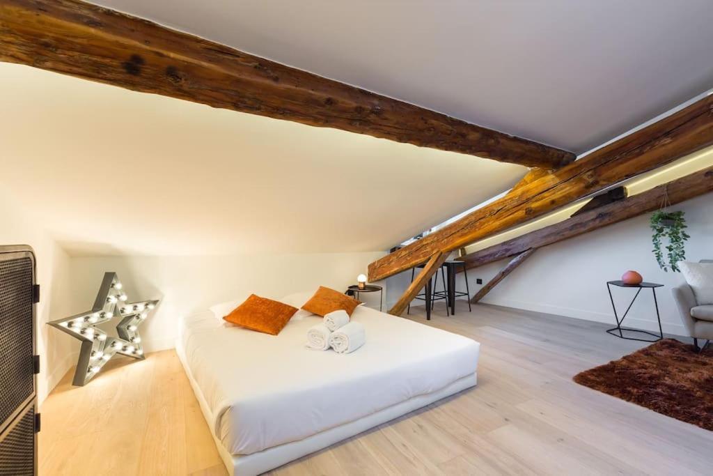 Apartment Massena 44 - Stunning On Massena Square *