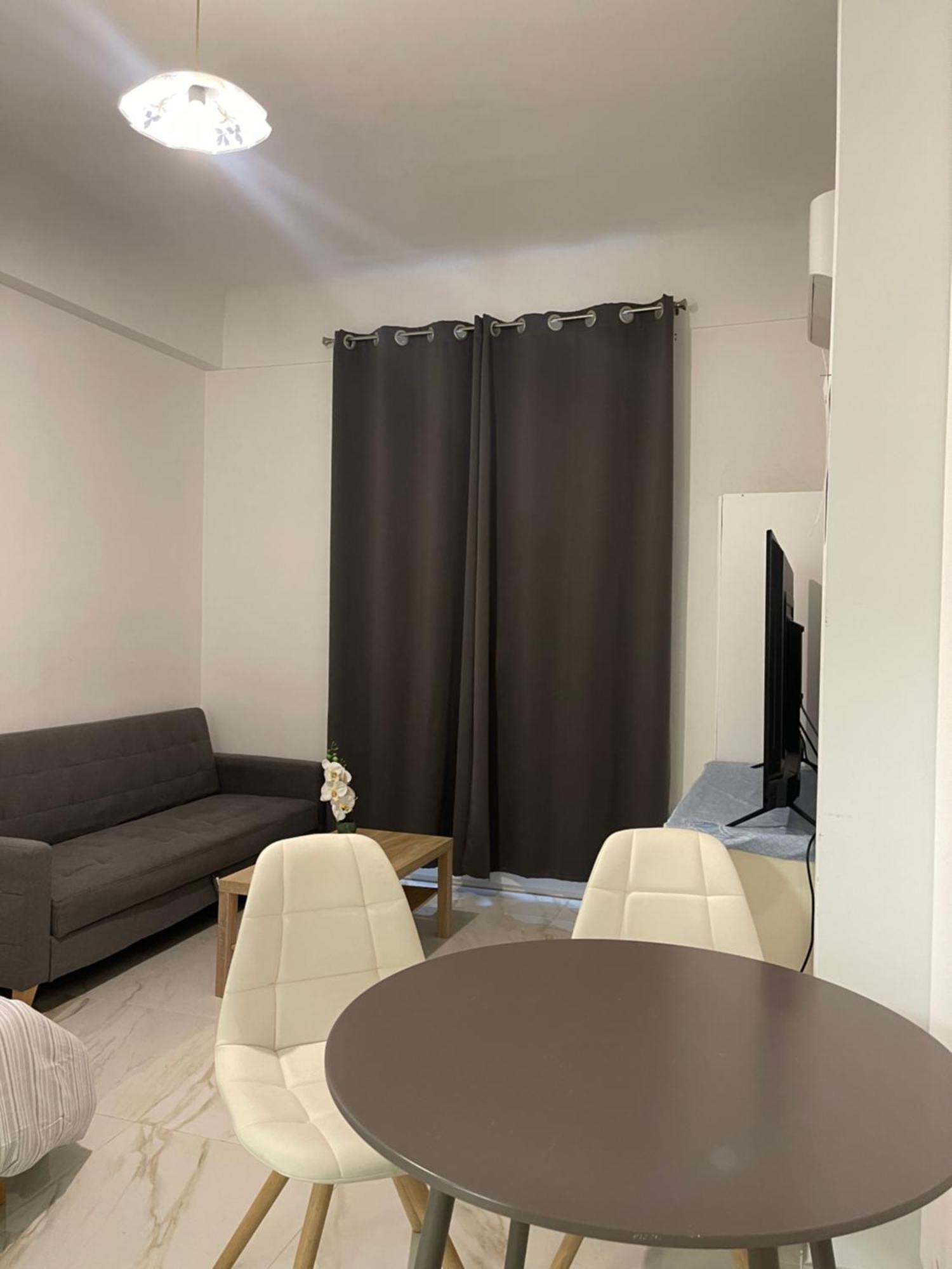 Appartement Studio, Centre Ville, Bord De Mer, *