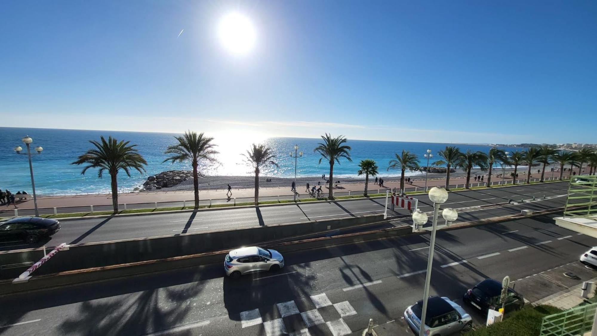 Promenade Des Panoramic Sea View Apartment