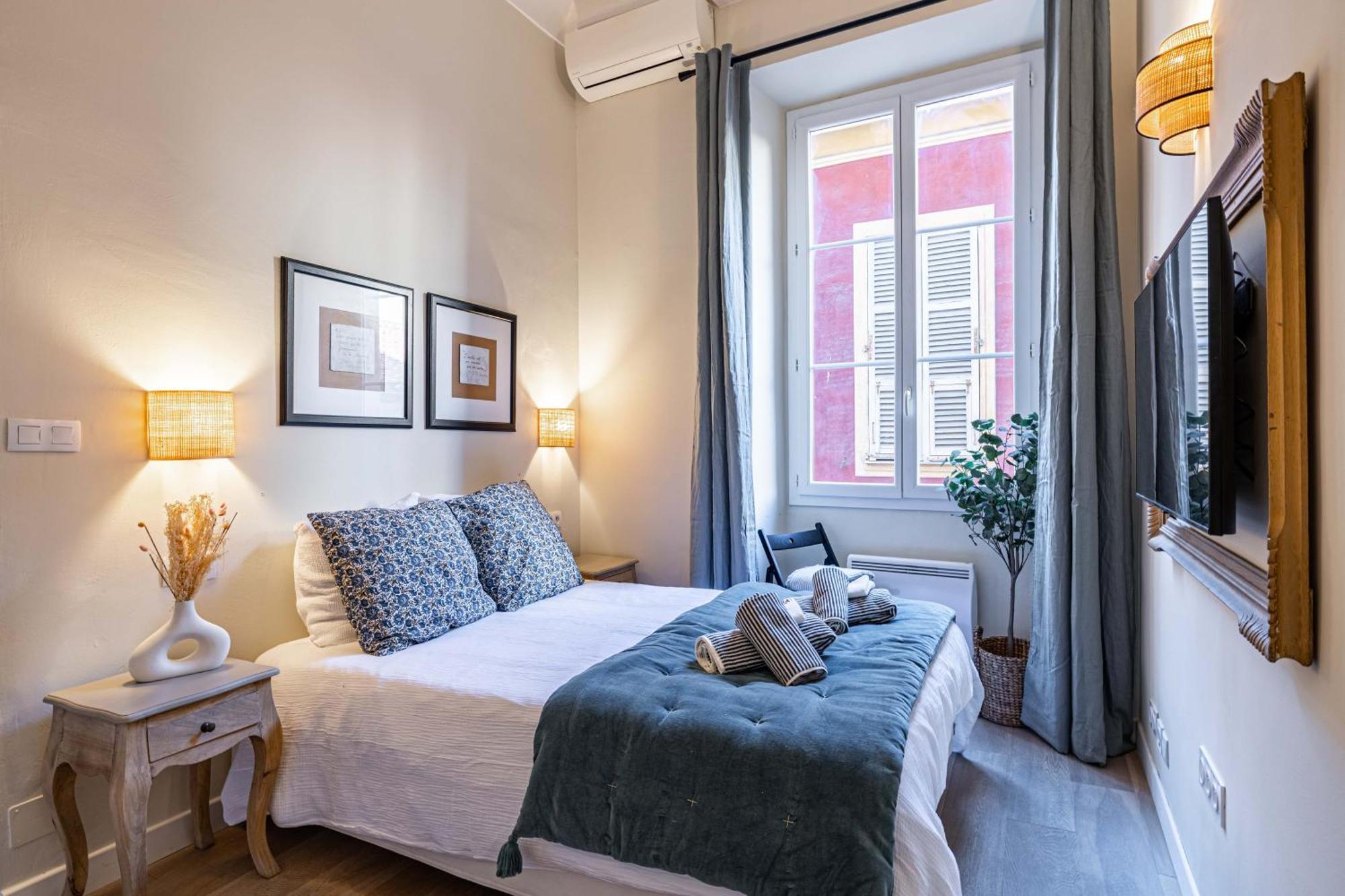 New!chic Oasis Apt, Heart Of Nice, Family Friendly, Walking To The Beach! * Nice