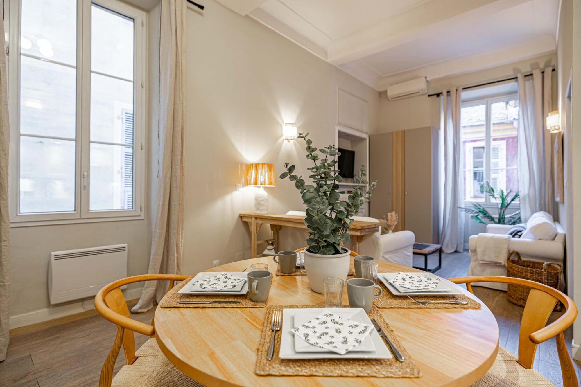 Apartment New!chic Oasis Apt, Heart Of Nice, Family Friendly, Walking To The Beach! Nice