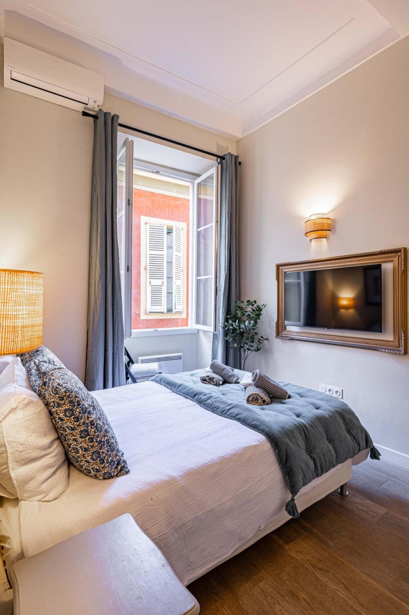 New!chic Oasis Apt, Heart Of Nice, Family Friendly, Walking To The Beach! Apartment Nice
