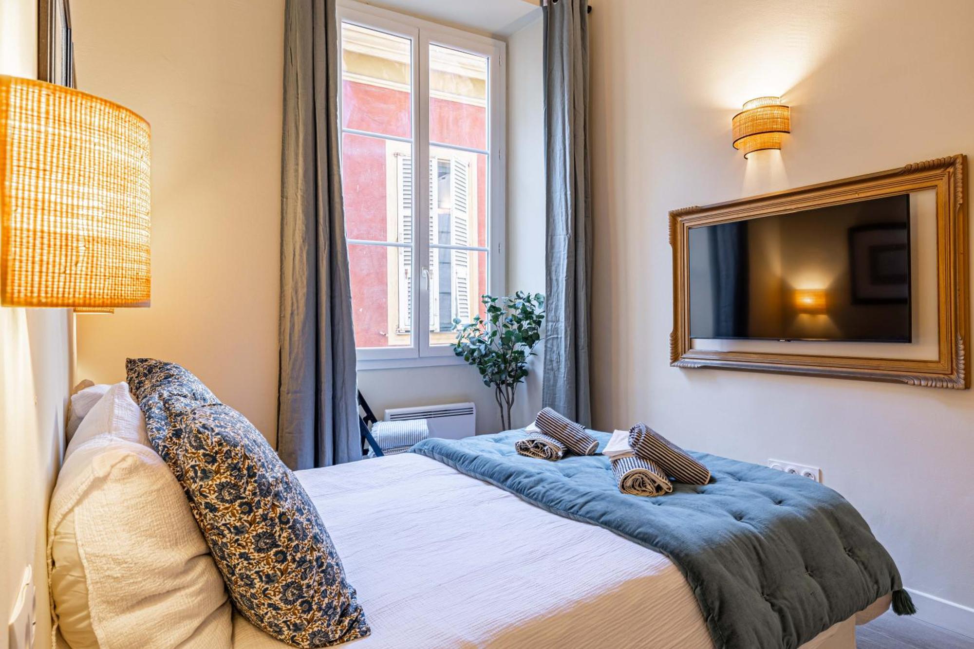 New!chic Oasis Apt, Heart Of Nice, Family Friendly, Walking To The Beach! Apartamento *