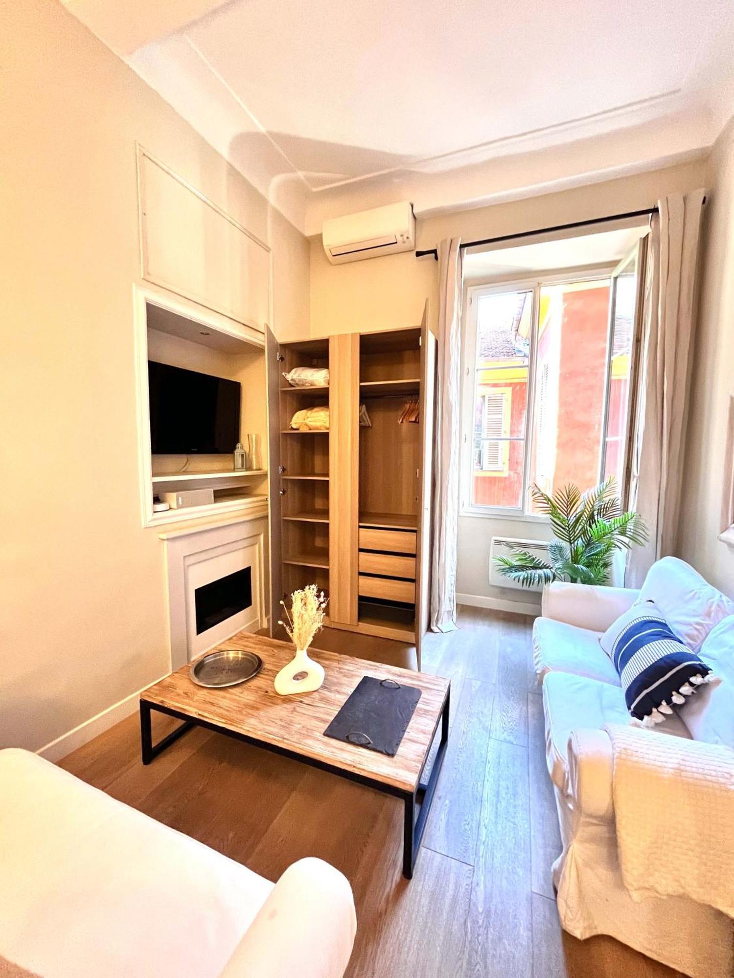 New!chic Oasis Apt, Heart Of Nice, Family Friendly, Walking To The Beach! * Nice
