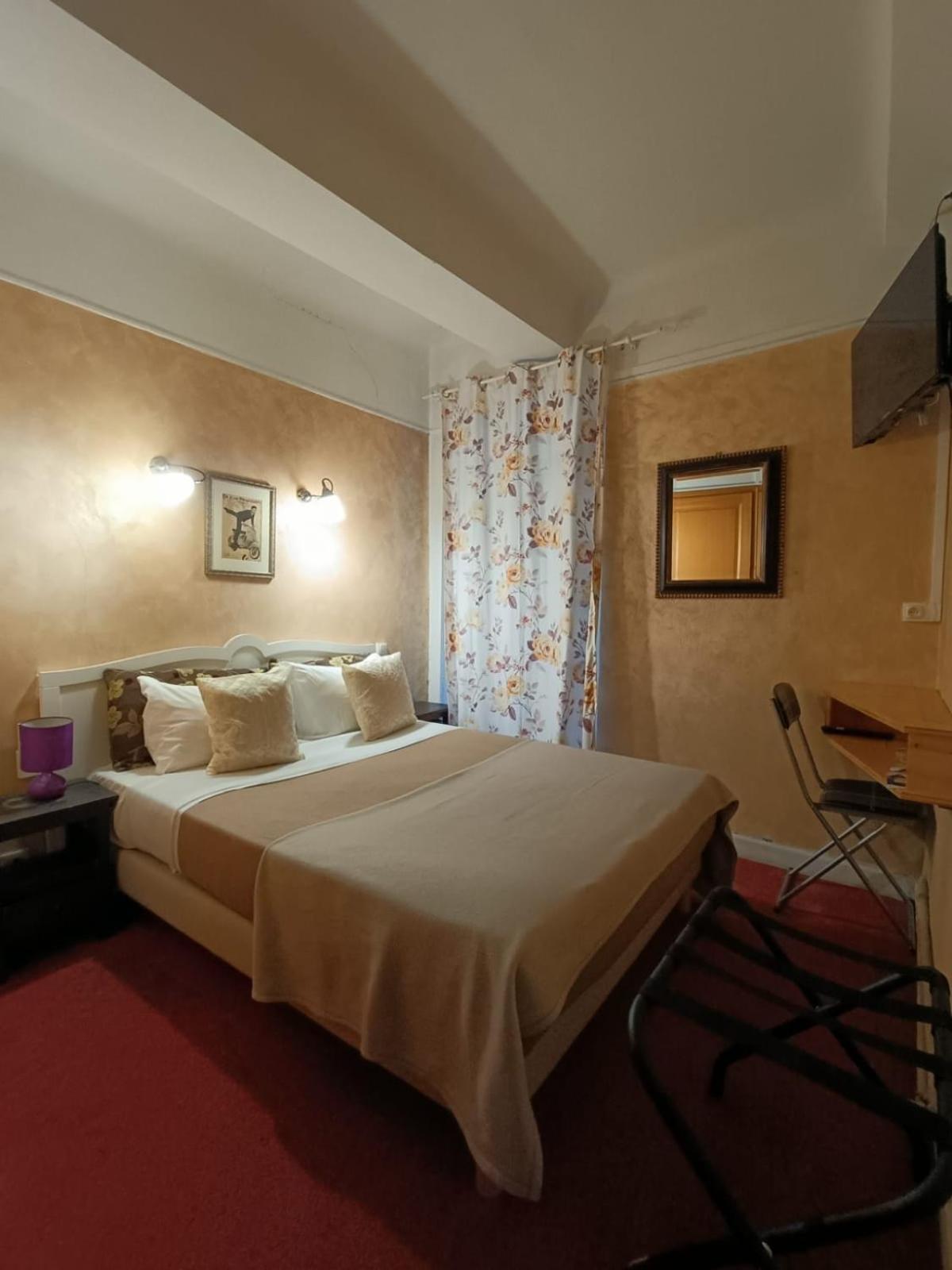 Hotel La Tour 3*
