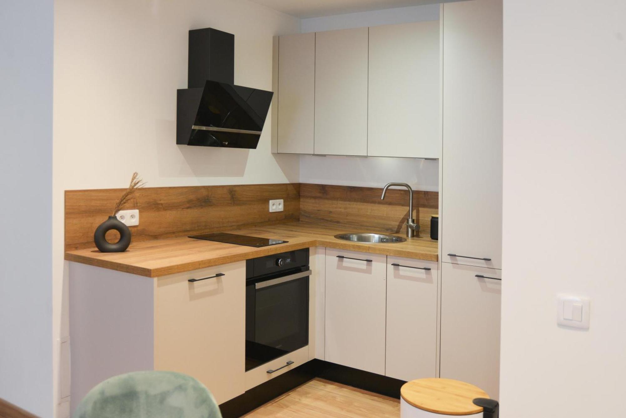 Apartment 50 M & Tram Superbe Recent *